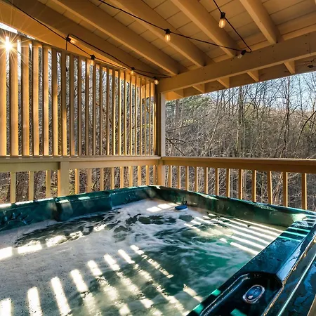 Cabin With Spectacular View With Hot Tub In The Smoky Mtns